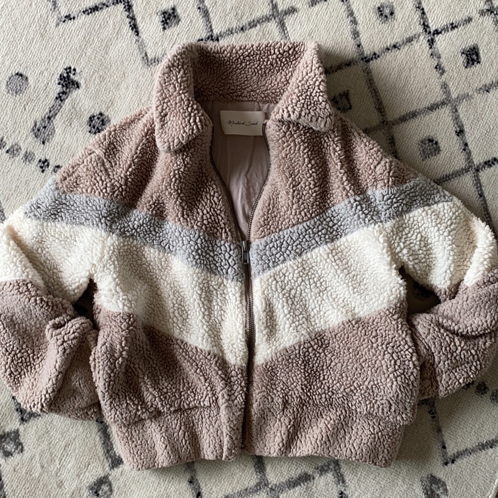 Revolve Mustard Seed Shell Jacket - Picture 4 of 5